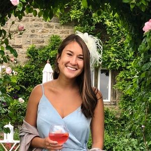 Meet your Posher, Alyssa